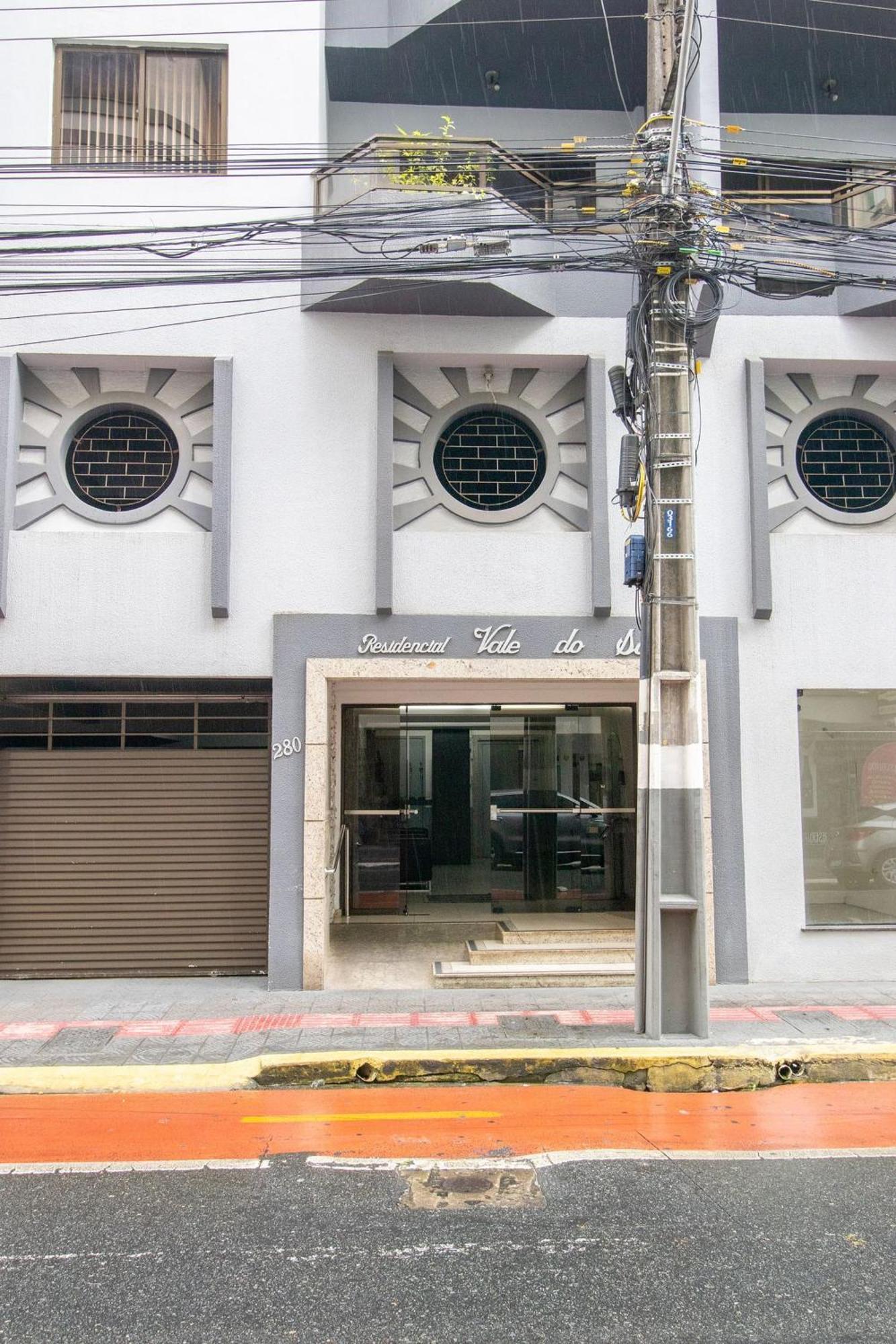 Apartamento Vsl34 - 2 Dorm Climatizados, Sacada, Wi-fi, Centro Balneário Camboriú